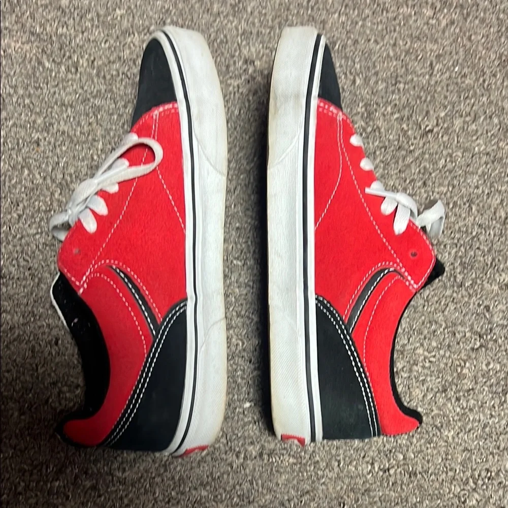 Seldan Vans Black and Red Sneakers unisex